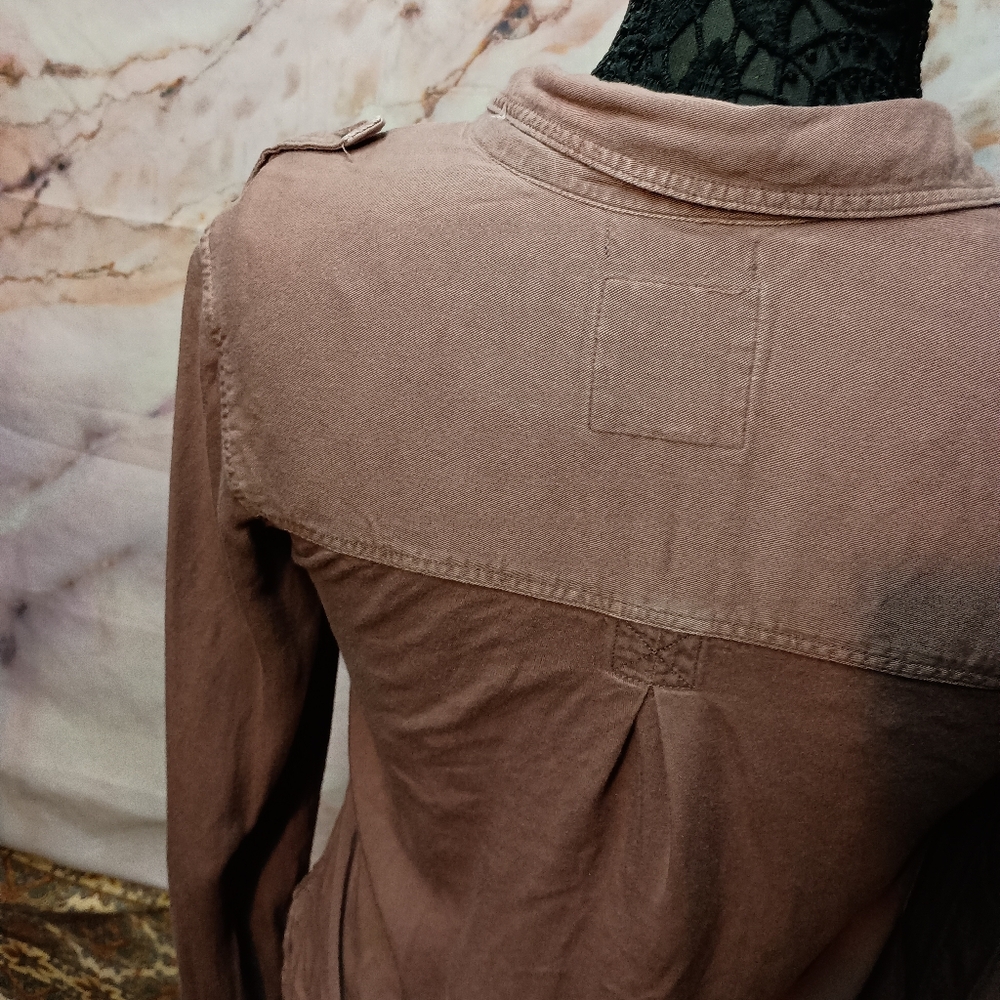 American Eagle Soft Button Upโ Shirt - Picture 6 of 7